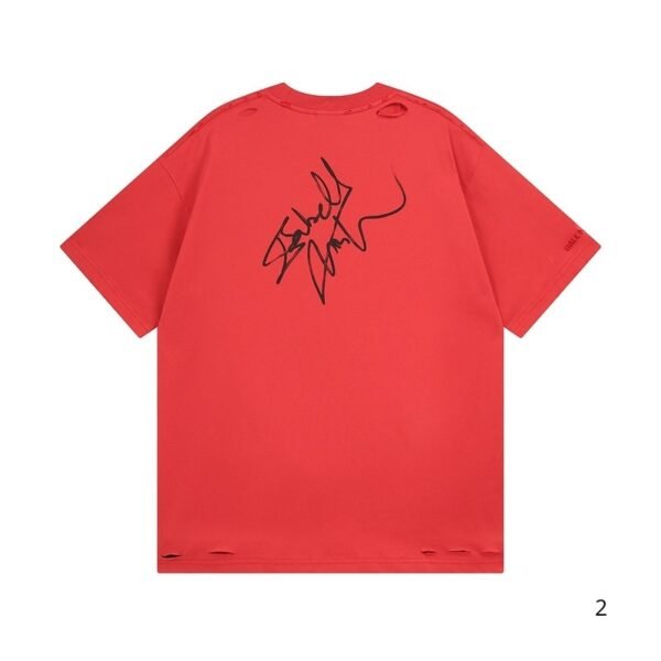 2-457-1.jpg BLNCG T-shirt Oversized Isabelle Huppert