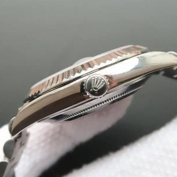 5-213.jpg RLX Day-Date 00