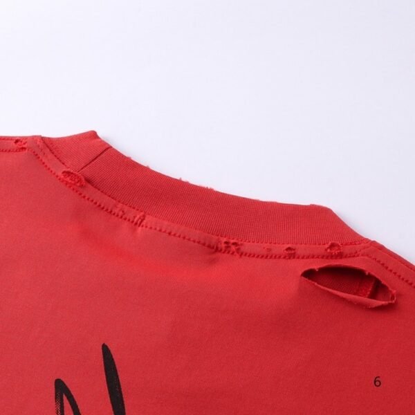 6-208.jpg BLNCG T-shirt Oversized Isabelle Huppert