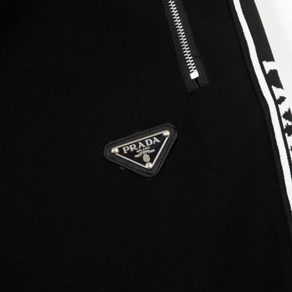 DSFSDSD-2.jpg Prd Shorts PKADA Logo Stripe