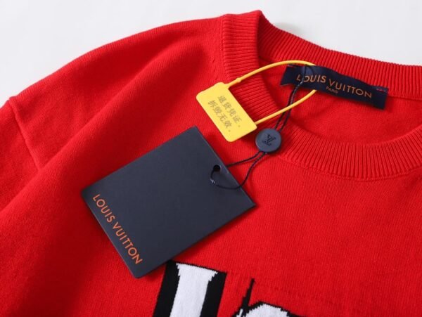 adfc2759.jpg LV T-shirt Graphic Short-Sleeved