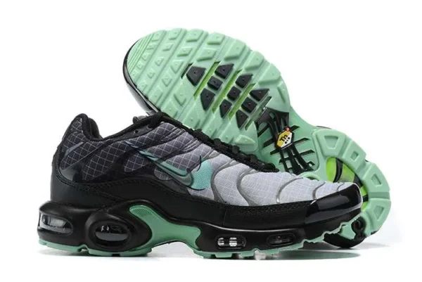AIR MAX PLUS TN ‘GREEN GLOW’