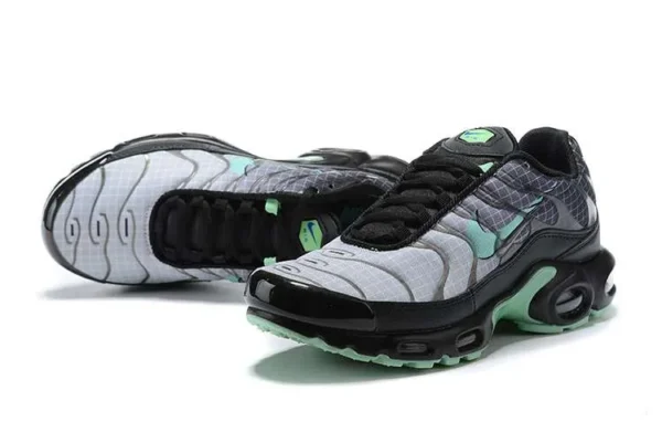 AIR MAX PLUS TN ‘GREEN GLOW’