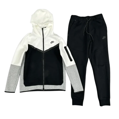 Conjunto NIKE TECH Fleece «Negro Blanco» Algodon Real