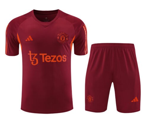 Conjunto de calentamiento Manchester United granate