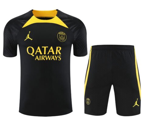 Conjunto de calentamiento PSG negro y amarillo